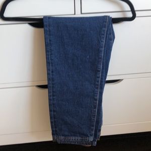 dark wash wedgie fit levi’s